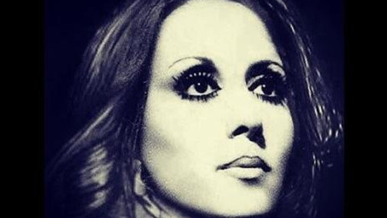 Fairuz private pics fan photo