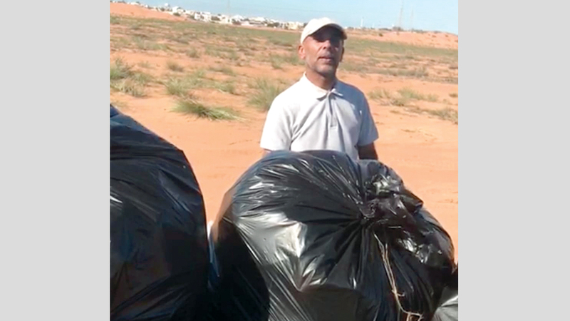 الظفيري أمضى ساعات في تنظيف المنطقة. من المصدر