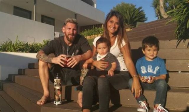 Messi donates one million euros to fight Corona