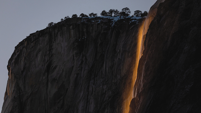 “Waterfall of Fire” amazes visitors to a park in California