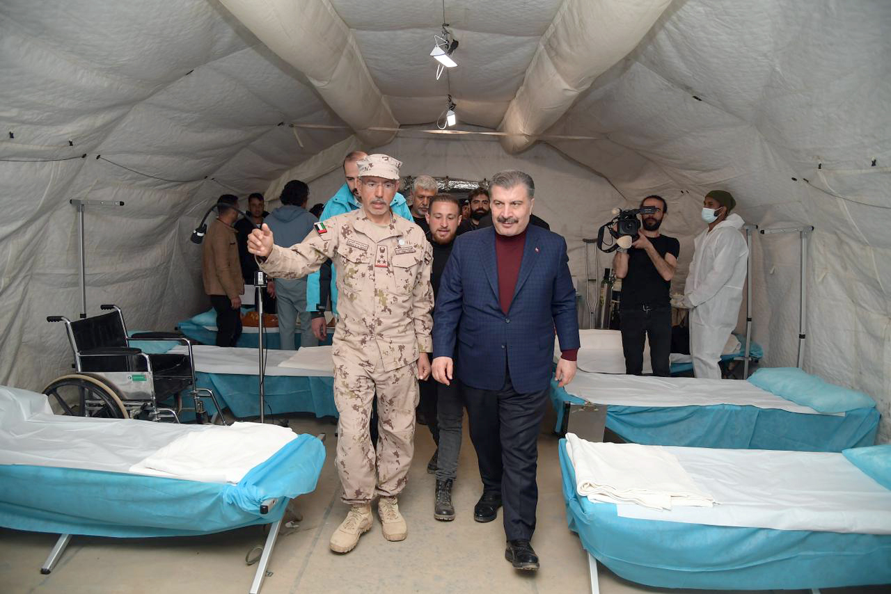 The Turkish Minister of Health visits the Emirati field hospital in Gaziantep and praises its distinguished services