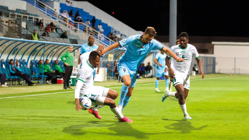 حتا حافظ على صدارة دوري «الأولى» واقترب من التأهل لدوري المحترفين.  من المصدر