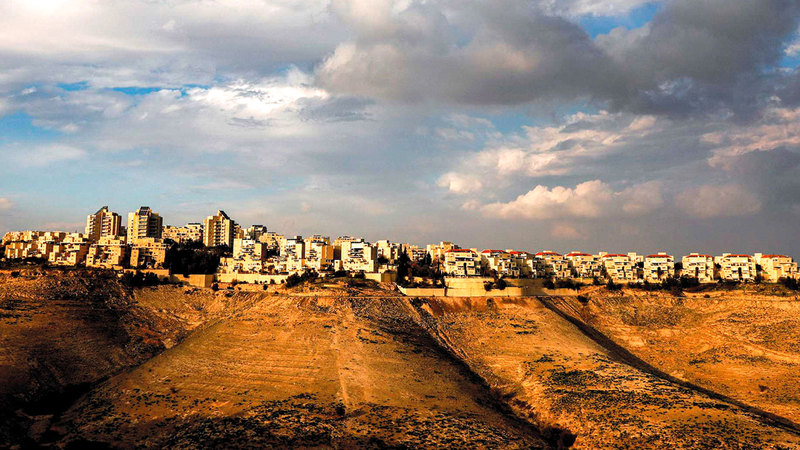 إسرائيل تسيطر على أحواض مياه الضفة لمصلحة المستوطنات.  من المصدر