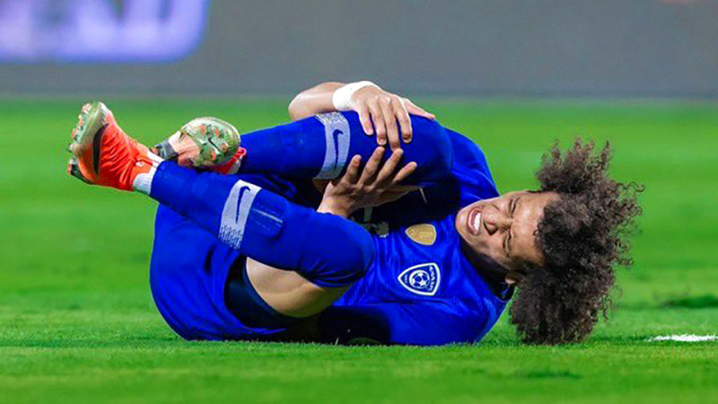 مشوار عموري مع الهلال انتهى بقطع في الرباط الصليبي عام 2018. من المصدر