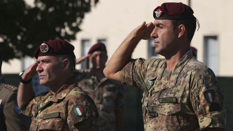 فاناتشي (يمين) خدم في القوات الخاصة الإيطالية في العراق وأفغانستان. أرشيفية
