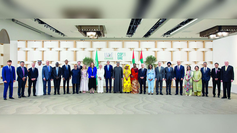 رئيس الدولة خلال تكريم عدد من المسؤولين الدوليين تقديراً لدورهم في إنجاح مؤتمر «COP28». وام
