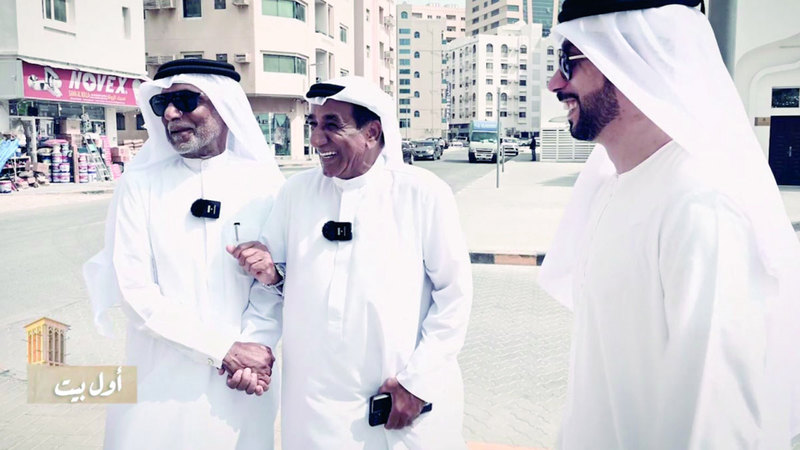 راشد شرار ومحمد بوطويل الشامسي وابتسامات تستعيد الذكريات الجميلة. الإمارات اليوم