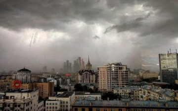 الصورة: مقتل وإصابة 37 شخصا نتيجة عواصف شديدة ضربت موسكو