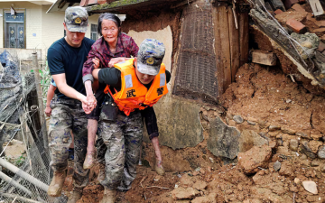 الصورة: فيضانات تاريخية في جنوب الصين تودي بحياة 47 شخصا ومخاوف من مزيد خلال الأيام المقبلة