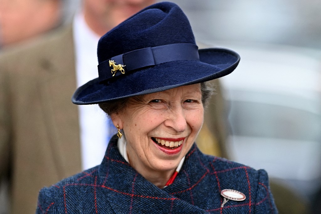 Princess Anne is in hospital after struggling a head damage