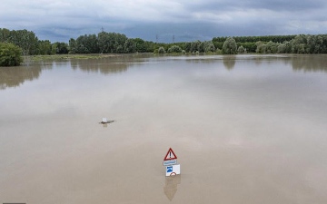 الصورة: فيضانات عارمة جراء أمطار غزيرة في شمال إيطاليا
