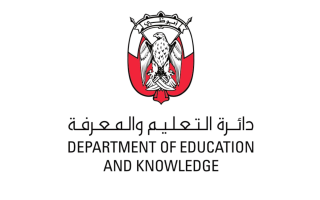 الصورة: "التعليم والمعرفة" وجامعة خليفة تطلقان برنامجاً لتعزيز الكفاءات في العلوم والرياضيات بمدارس الشراكات