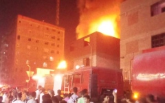 الصورة: مصرع 5 أشخاص بحرائق حارة اليهود في القاهرة