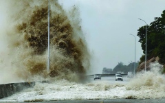 الصورة: علماء: تغير المناخ يزيد قوة الأعاصير والعواصف المدارية