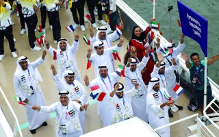 الصورة: علم الإمارات يرفرف في حفل افتتاح «باريس 2024»