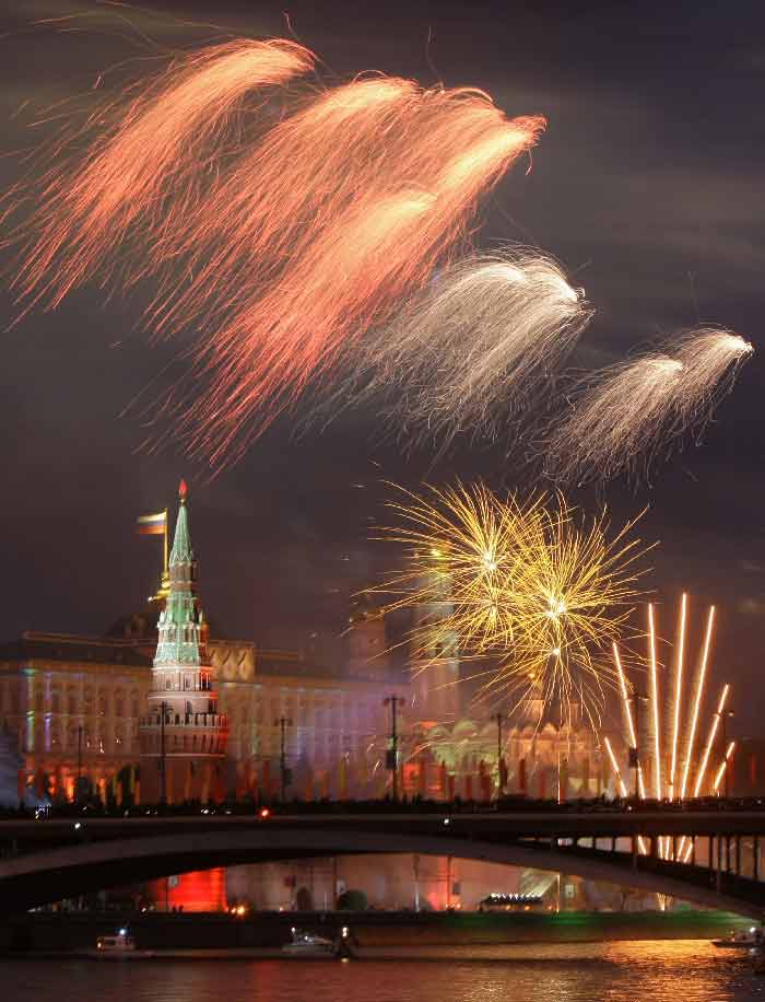 Картинки салют победы на красной площади