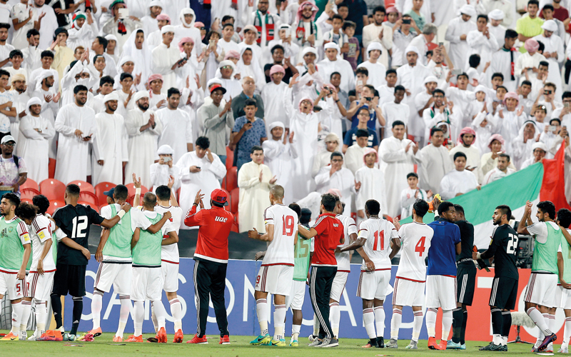 نجوم المنتخب بحاجة إلى دعم الجمهور في تصفيات المونديال. تصوير: إريك أرازاس